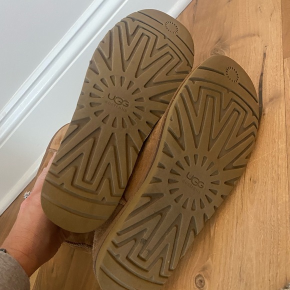 Ugg chestnut short II - Picture 8 of 13